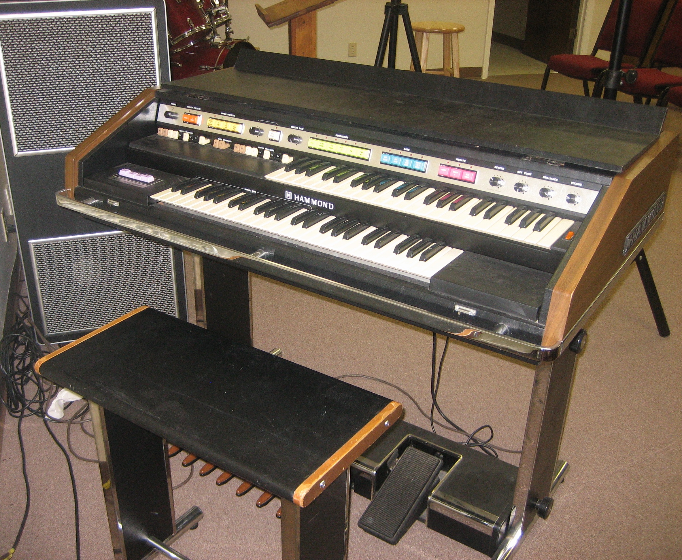 Leslie+Hl822 Leslie Hl822 http://barton.theatreorgans.com/selectedad.asp?ID=19854